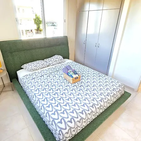 2 Retreat With Pool & Free Wi-fi * Larnaca