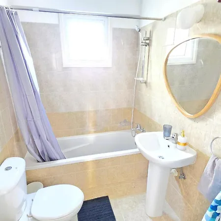 2 Retreat With Pool & Free Wi-fi Apartmán *