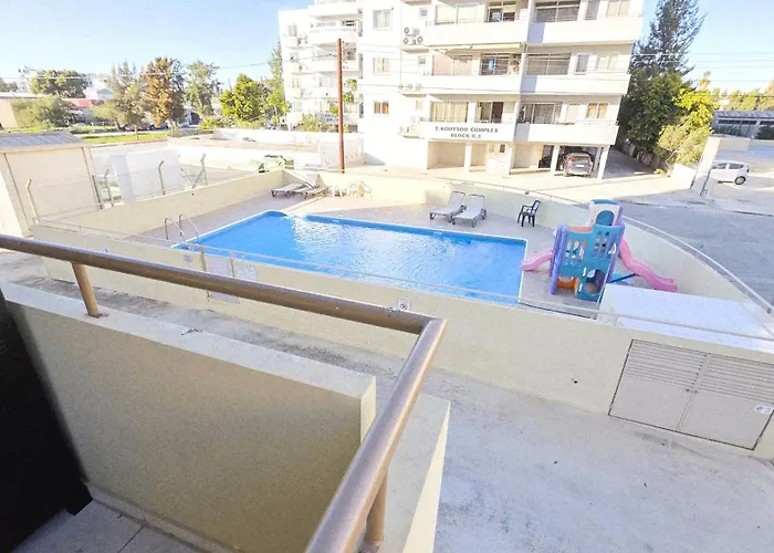 Appartement 2 Retreat With Pool & Free Wi-fi Larnaca