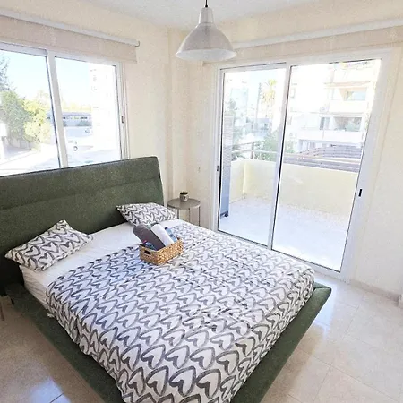 2 Retreat With Pool & Free Wi-fi Ларнака