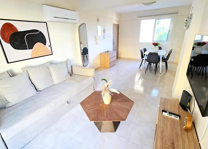 2 Retreat With Pool & Free Wi-fi Ларнака