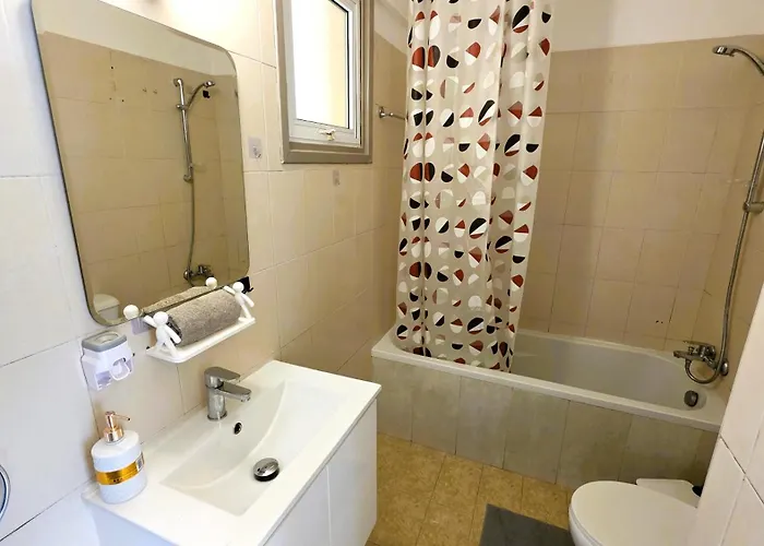 2 Retreat With Pool & Free Wi-fi Апартаменты