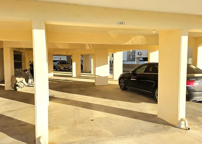 Апартаменты 2 Retreat With Pool & Free Wi-fi